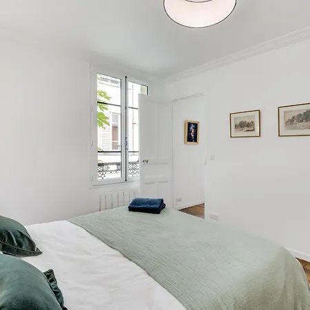 Stylish And Modern Quartier Latin Apartment *