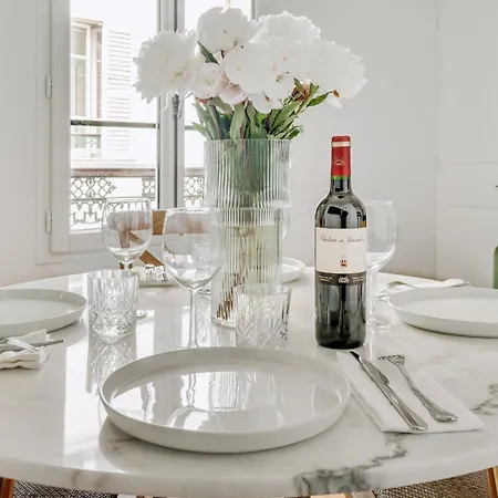 Stylish And Modern Quartier Latin Apartment *